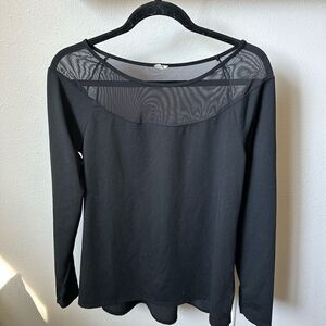 WOMENS NORTH FACE TOP SIZE SMALL